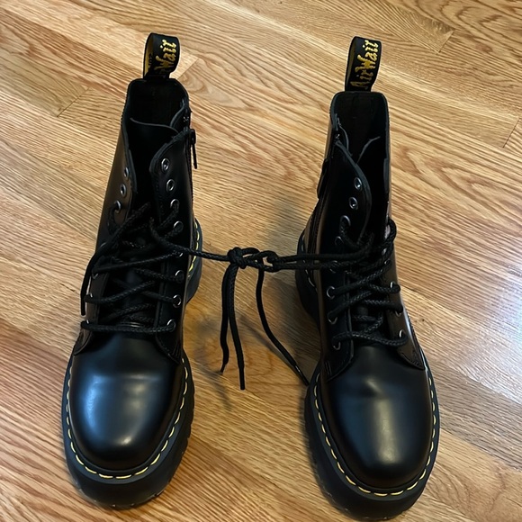 Dr Martens Jadon Smooth Leather Platform Boots Size 7 NEW - Picture 6 of 14